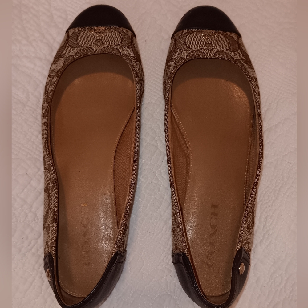 Coach Chelsea outline flats